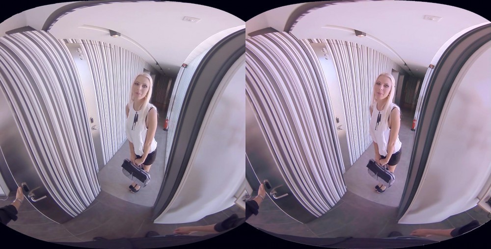 Lynna Nilsson in Doorstep Seduction VR