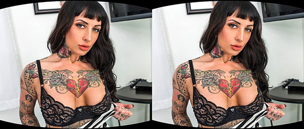 Jessie Lee in Sexy Stepmom VR Fantasy