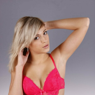 Sunny Spark Pornstar