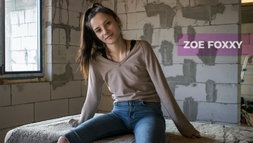 Zoe Foxxy - Quick fucking in an abandoned building