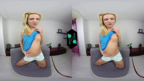 Vinna Reed Solo: Golden Dildo Blonde Action