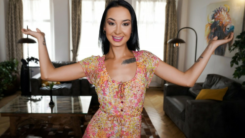 Freya Dee in Innocent Seduction VR Bliss