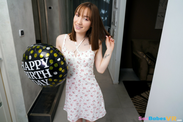 Kate Quinn's Steamy Birthday Bash VR - Image 6