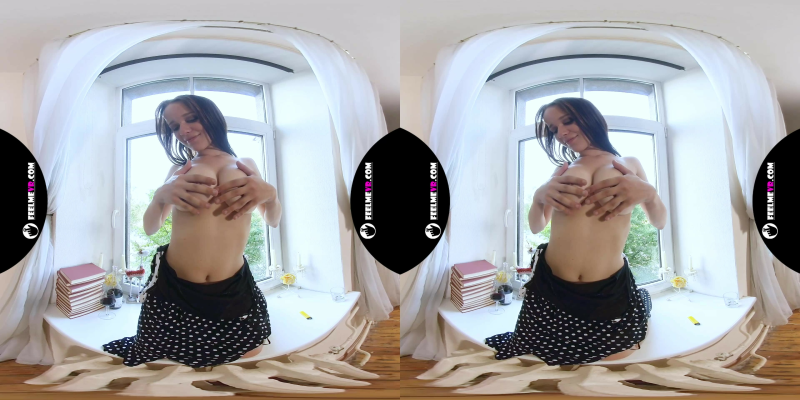 Paula's Intense VR Smoking Orgasm - Image 3