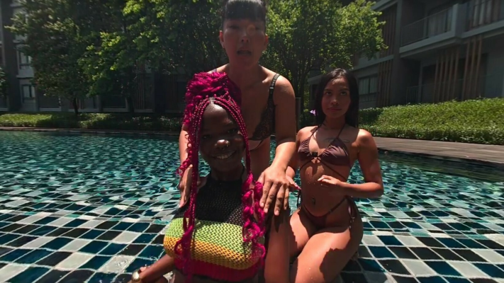 THREE GIRLS TEASING - Image 2