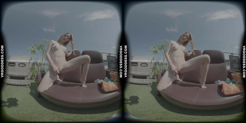 Kitty Kate Outdoor Solo in Stunning 4K - Image 3