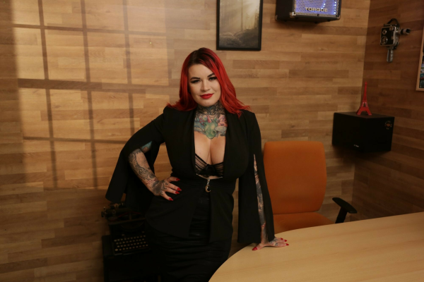 Sabien DeMonia Stuns in Sultry VR Solo - Image 1