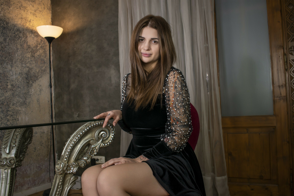 Sassy Tiff Wet and Wild in Rainy VR Scene - Image 3