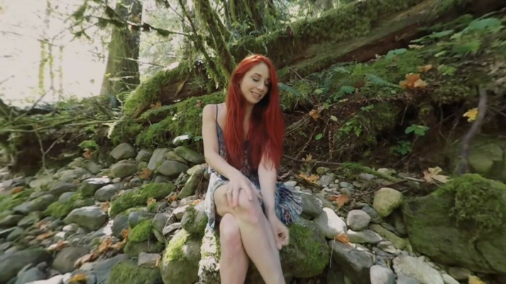 Belle's Sensual Interview in Stunning 4K VR - Image 2