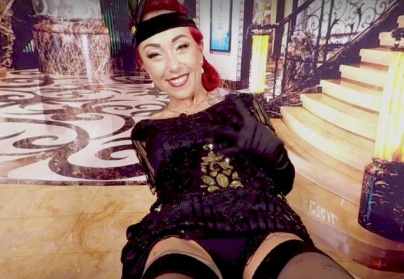 Anne Wild Solo Seduction in Stunning 4K - Image 2