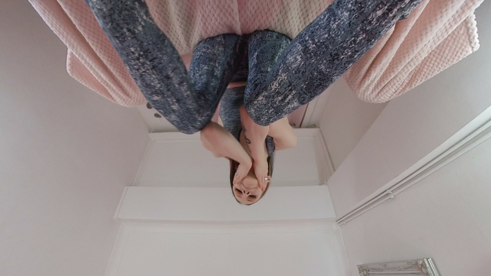 Rokky Horror Facesitting Thrill in 4K VR - Image 1