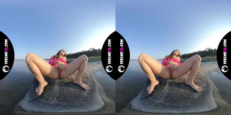 Gabby Bella Masturbates With 4Fingers On The Beach - Image 5