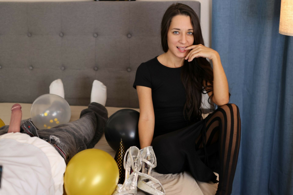 Freya Von Doom New Year's Eve VR Passion - Image 1