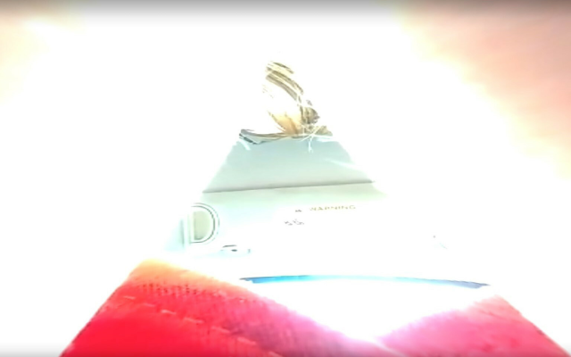 Unaware Giantess Tiny Passenger Caught - Image 4