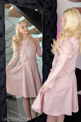 Wicked: Glinda (A Porn Parody) - Image 1