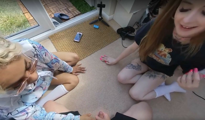 Blackstage Sesh With Two Hotties - Image 2