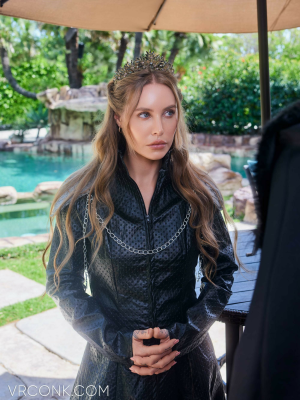 Nicole Aniston in Game of Thrones Parody VR - Image 1